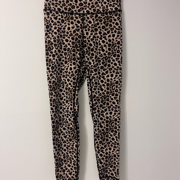 CorlorfulKoala Leopard Print Yoga Leggings XL extra large - Picture 3 of 3